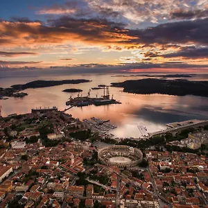 **** krevet i doručak Center With Free Parking Croatia